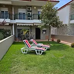 K&b House