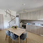 K&b House