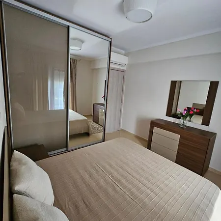K&b House